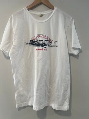 Men's T-Shirt Don't Give Up the Ship Portsmouth, NH Seacoast Size Large JL